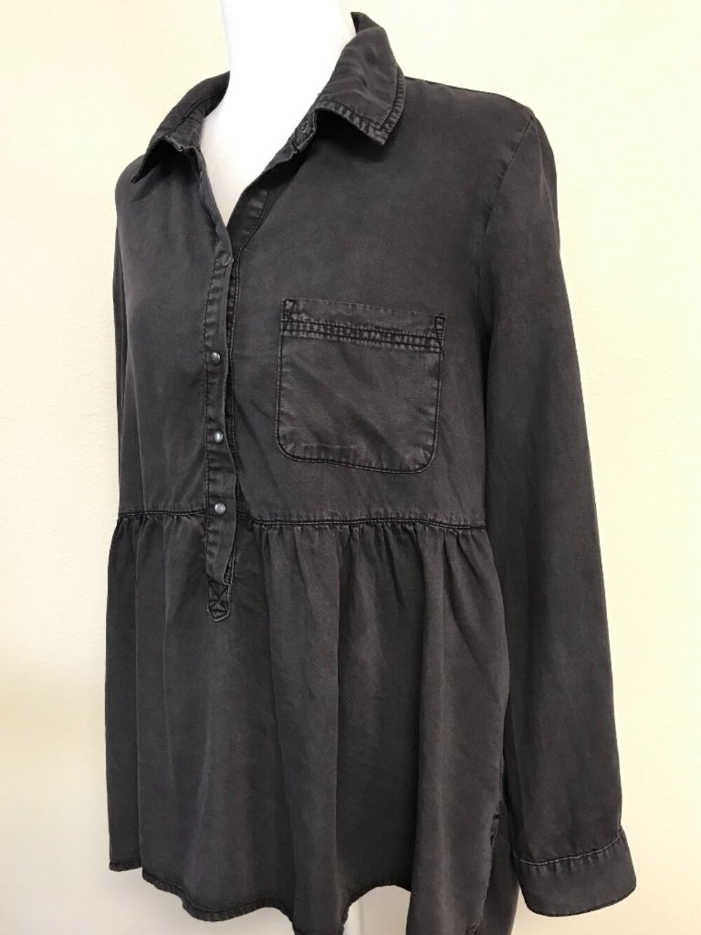 Aqua 100% Tencel Babydoll Button Front Top – Size Small